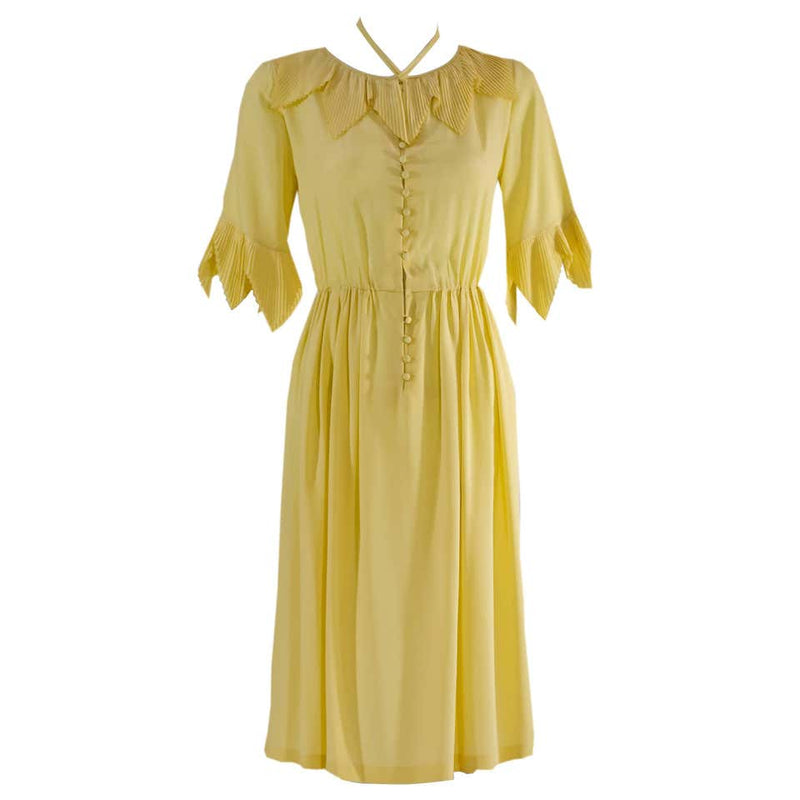 Karl Lagerfeld for Chlo Soft Yellow Silk Accordion Pleat Collar Dress Basha Gold Karl Lagerfeld for Chlo Soft Yellow Silk Accordion Pleat Collar Dress Basha Gold