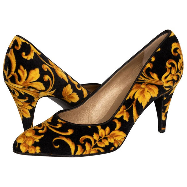 Gianni Versace Rococo Baroque Pumps Heels, 1990s Size: 39.5