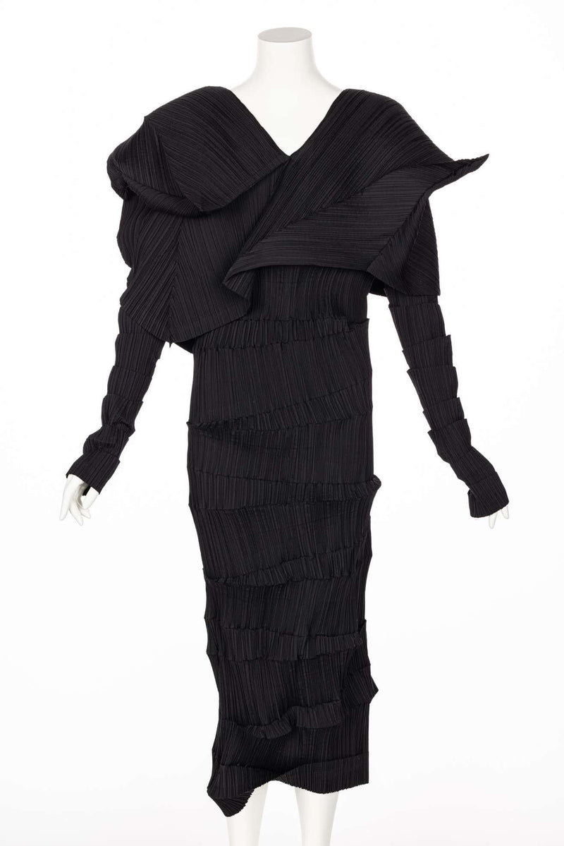 Issey Miyake Black Sculptural Dress "Reverse Pleats" Collection Museum 1989