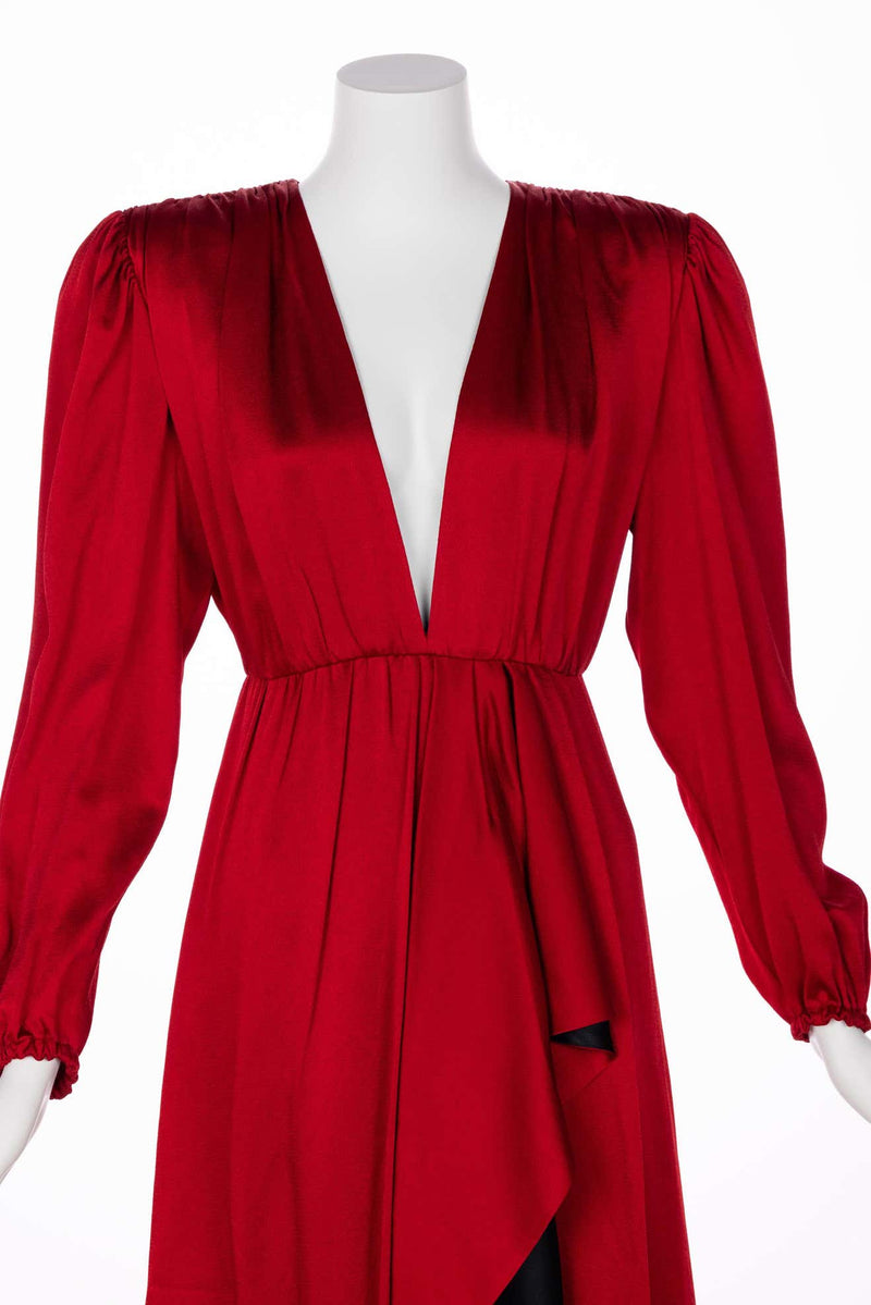 Gucci Red Hammered Silk Gown New with Tags Runway Fall 2018 New Tags