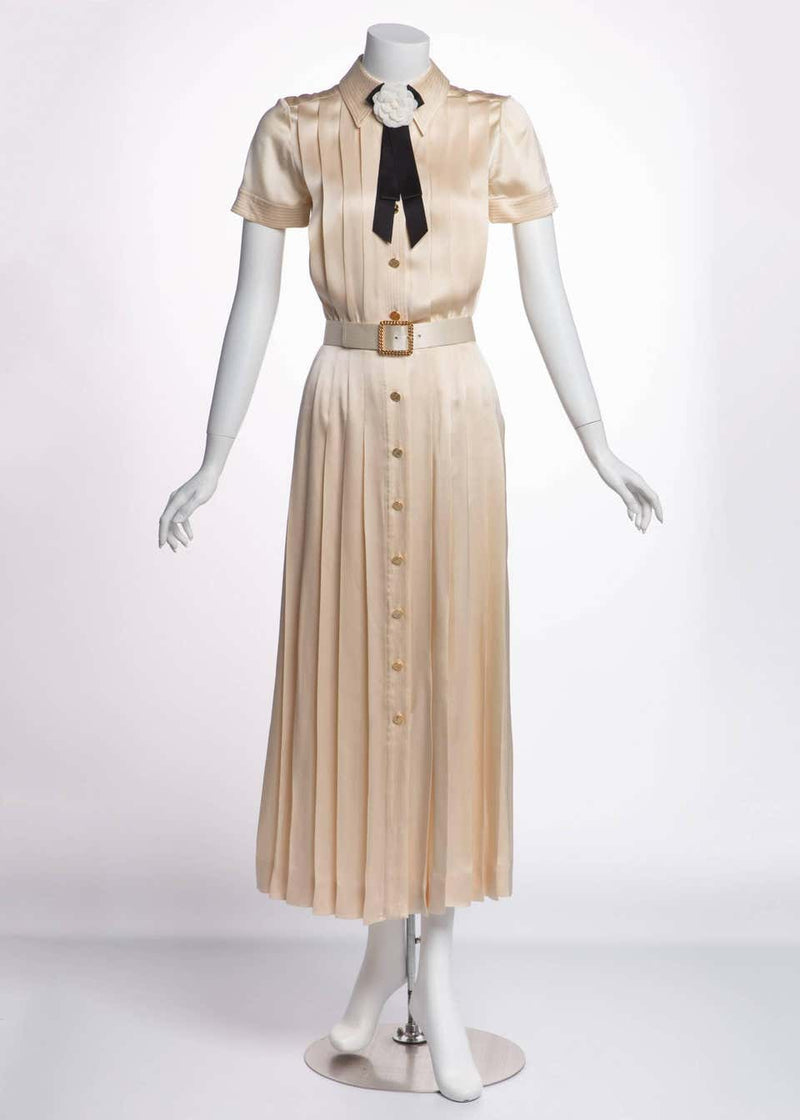 1990s Chanel Creme Silk Knife Pleats Camellia Bow Belted Shirt Dress D Basha Gold 1990s Chanel Creme Silk Knife Pleats Camellia Bow Belted Shirt Dress D Basha Gold