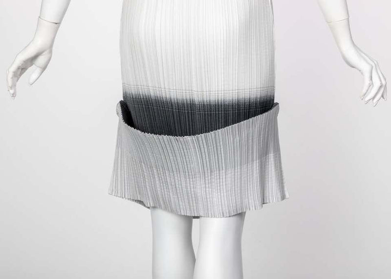 Issey Miyake “A Piece of Cloth” 2-Way White Gray Sleeveless Sculptural Dress