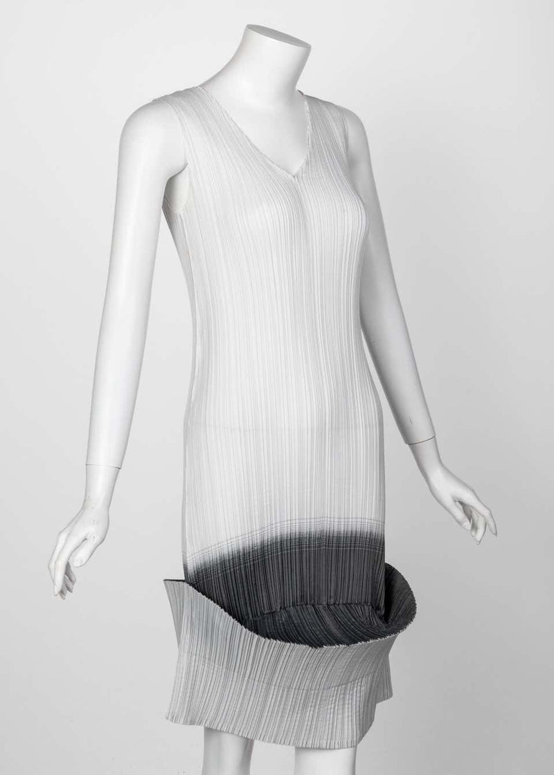 Issey Miyake “A Piece of Cloth” 2-Way White Gray Sleeveless