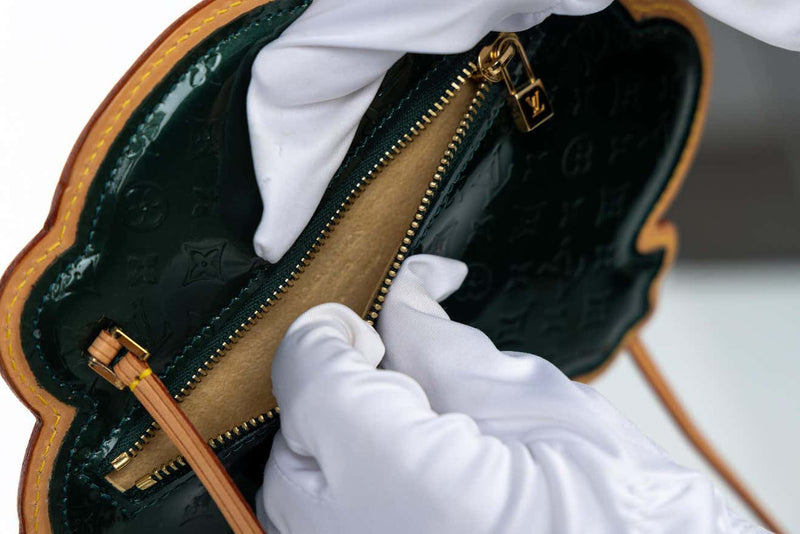 Louis Vuitton, Bags, Louis Vuitton Vernis Leather Clutch Bag
