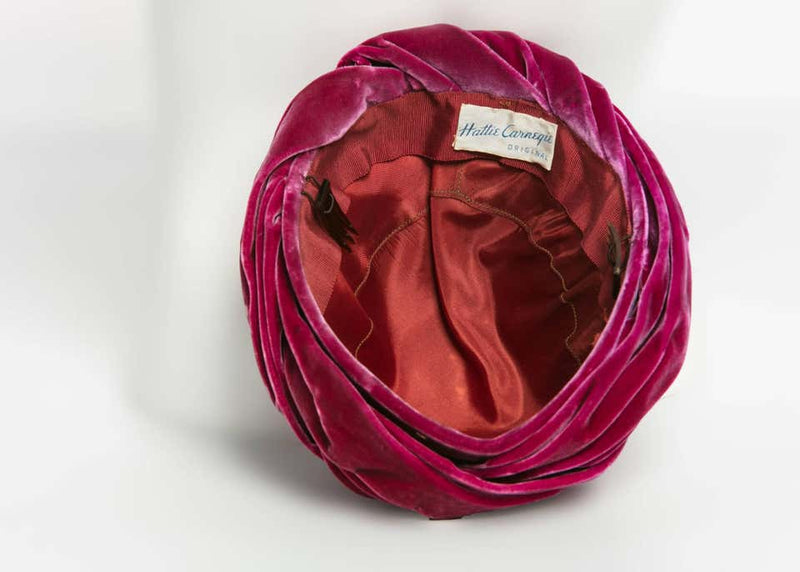1930s Hattie Carnegie Original Raspberry Pink Velvet Turban Hat
