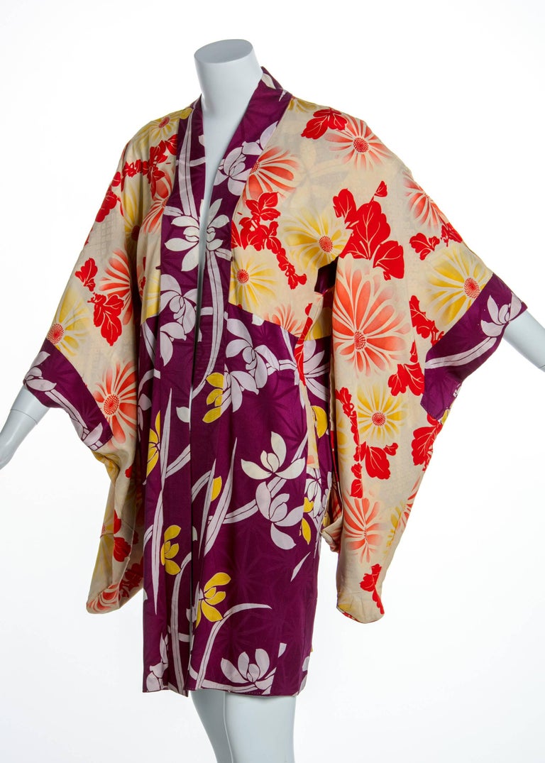 1940s Japanese Colorful Floral Printed Silk Kimono Jacket